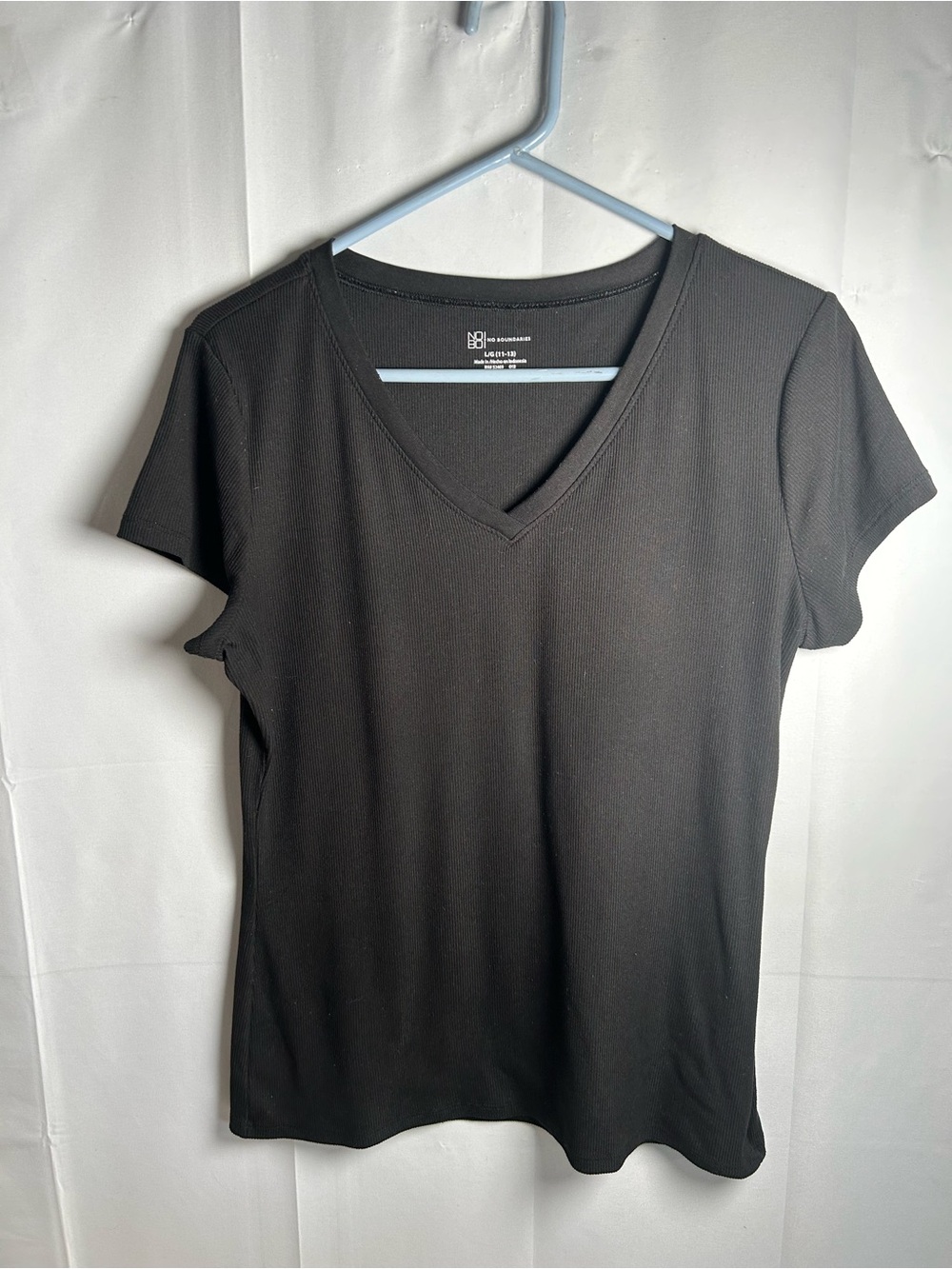 Black V-Neck Women's Top - Classic Essentials No Boundaries L-G 11-13